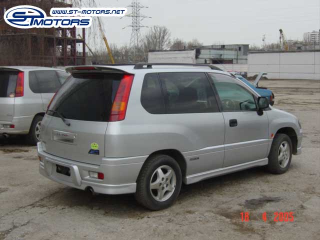 1998 Mitsubishi RVR Pics