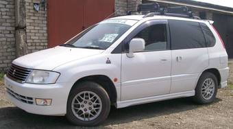 1999 Mitsubishi RVR Photos