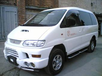1999 Mitsubishi Space Gear