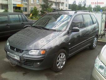 2004 Mitsubishi Space Star Pictures