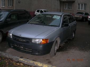 2002 Nissan AD Van Photos