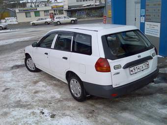 2002 Nissan AD Wagon Pics