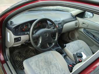 2001 Nissan Almera Pictures