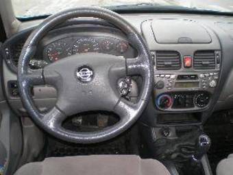 2002 Nissan Almera Photos