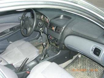 2004 Nissan Almera Pictures