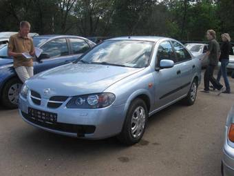 2004 Nissan Almera Photos