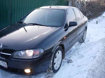 2005 Nissan Almera Photos