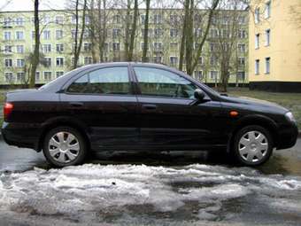 2005 Nissan Almera Pictures