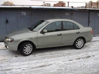 2005 Nissan Almera Pictures