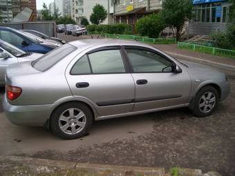 2005 Nissan Almera Photos