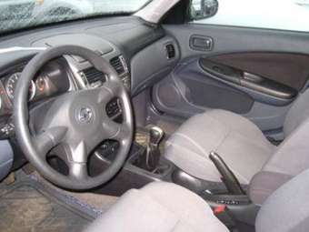 2006 Nissan Almera Pictures