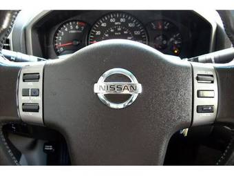2004 Nissan Armada Pictures