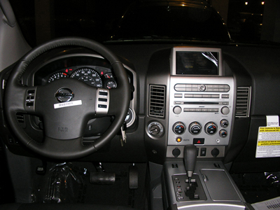 2005 Nissan Armada Photos