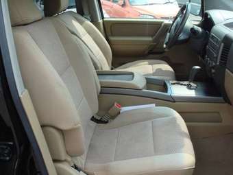 2005 Nissan Armada Pictures