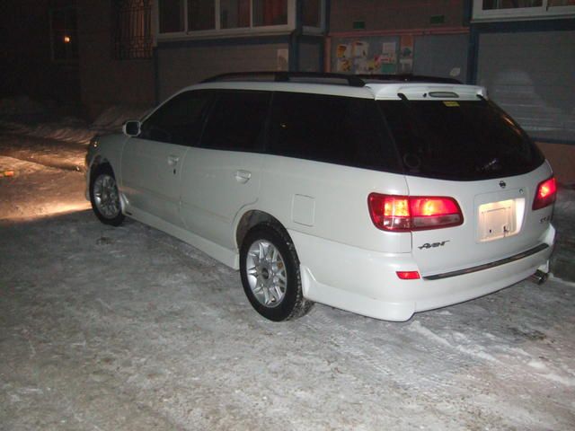 2000 Nissan Avenir