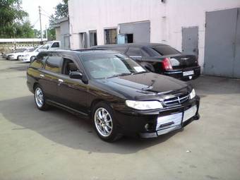 2000 Nissan Avenir Photos