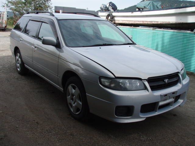 2001 Nissan Avenir