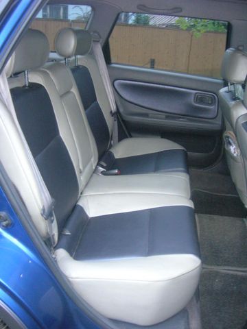 2001 Nissan Avenir