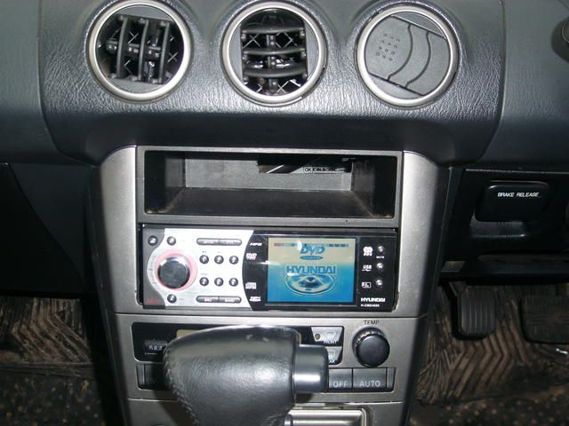 2002 Nissan Avenir