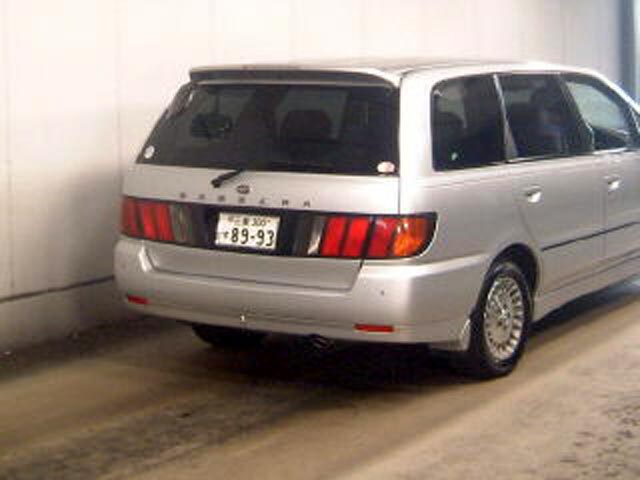 1999 Nissan Bassara Pictures