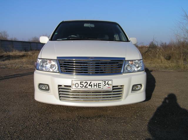 2000 Nissan Bassara