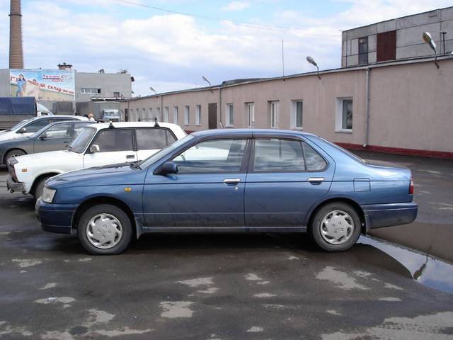 1996 Nissan Bluebird