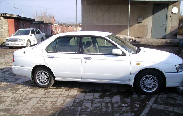 1999 Nissan Bluebird