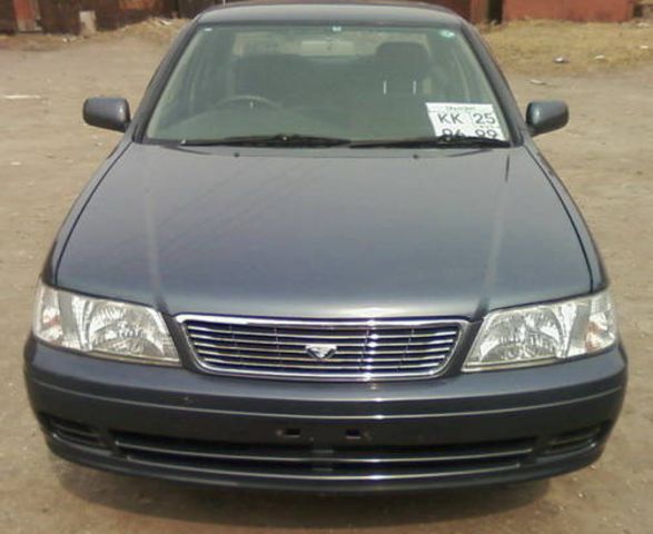 1999 Nissan Bluebird