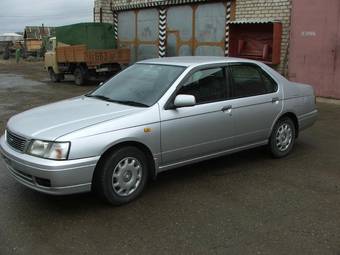 1999 Nissan Bluebird Pictures