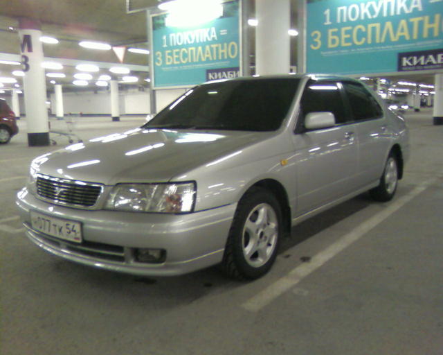 Nissan bluebird 2000 года