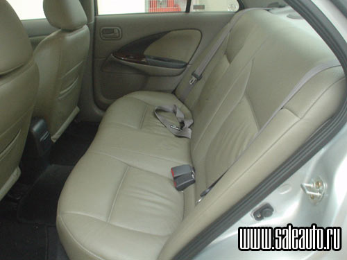 2001 Nissan Bluebird Images