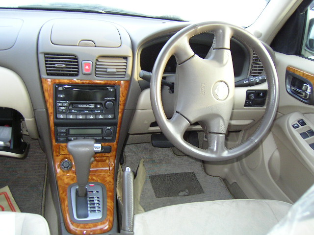 2001 Nissan Bluebird Sylphy Pics