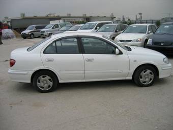 2001 Nissan Bluebird Sylphy Pictures