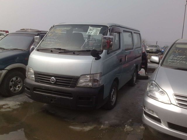 2002 Nissan Caravan