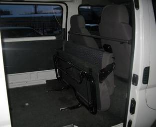 2002 Nissan Caravan Pictures