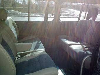 2002 Nissan Caravan Pics