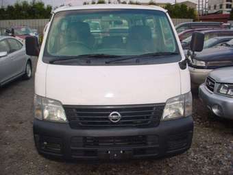 2004 Nissan Caravan Pictures