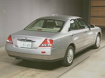 2002 Nissan Cedric Photos