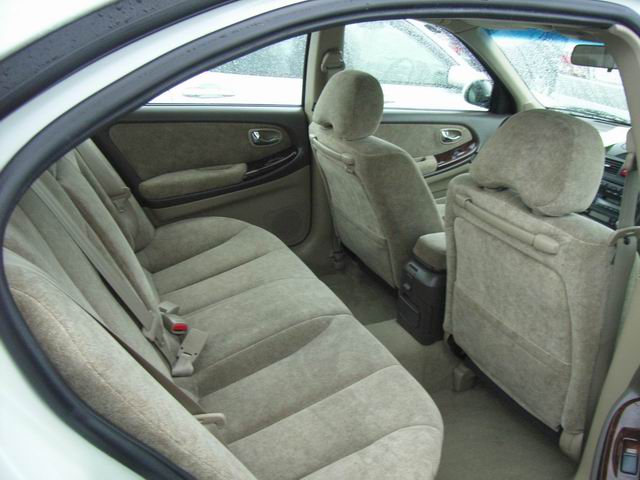 1999 Nissan Cefiro Pictures