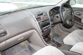 2000 Nissan Cefiro Pictures