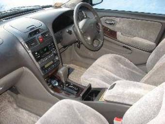 2000 Nissan Cefiro Pictures