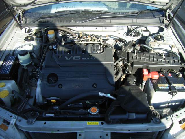 2001 Nissan Cefiro Pictures