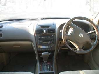 2002 Nissan Cefiro Images