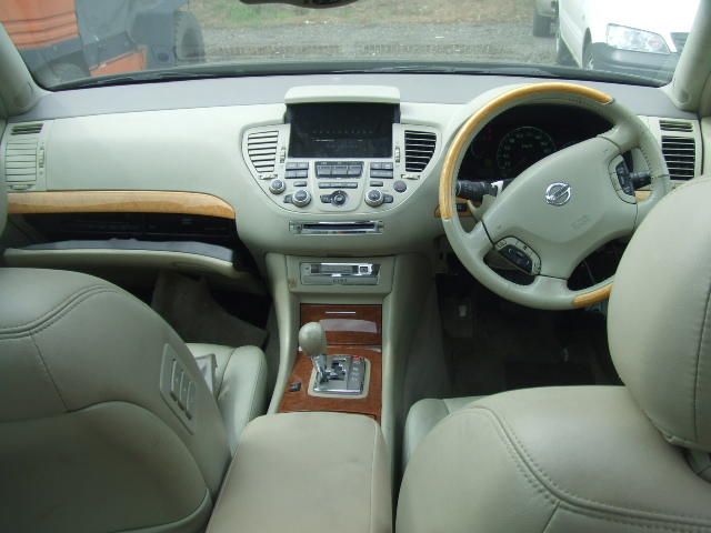 2001 Nissan Cima