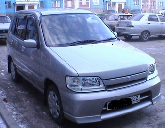 2002 Nissan Cube