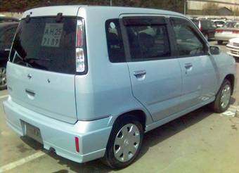 2002 Nissan Cube