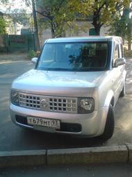 2003 Nissan Cube Photos