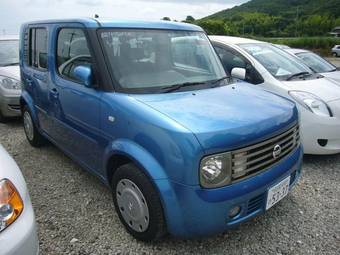 2003 Nissan Cube Photos