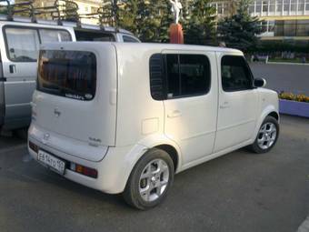 2003 Nissan Cube Photos