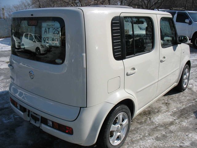 2004 Nissan Cube